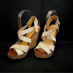 CHINESE LAUNDRY Women's Marianne Wedge Heel Sandals White Beige Striped Size 7.5
